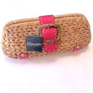 NWT Vintage SQUARED Sondra Robert’s Pink Woven Straw Buckle Clutch in Wicker